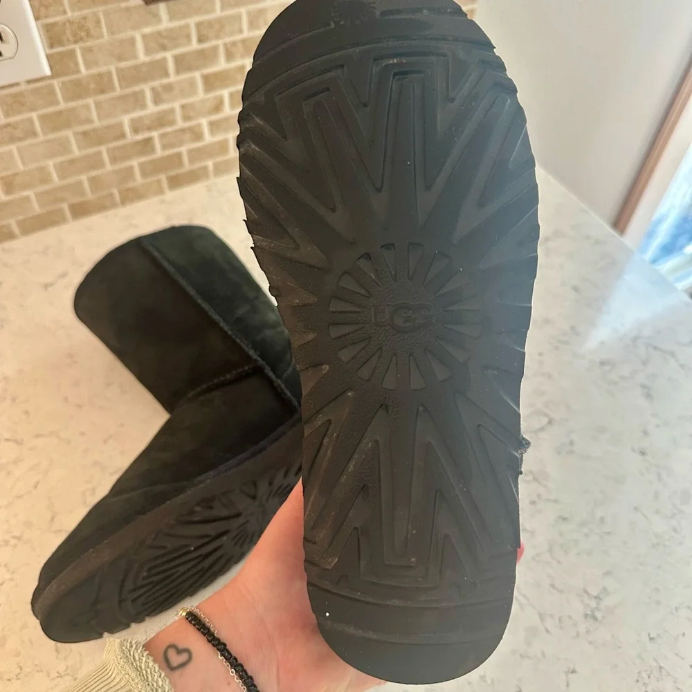 UGG Black Shearling Boots Size 8 - Picture 3 of 10